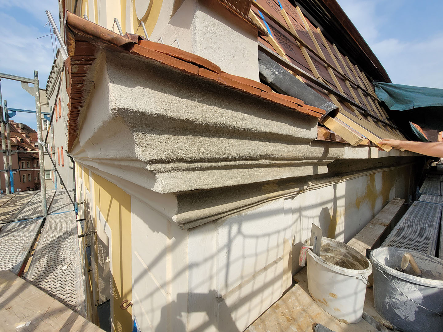 Sanierung historisches Dachgesims