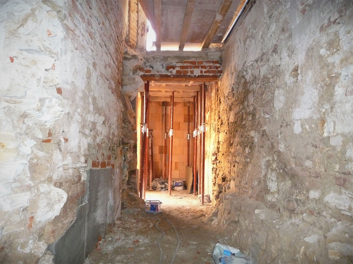 Unterfangung und Sanierung Bruchsteinkeller